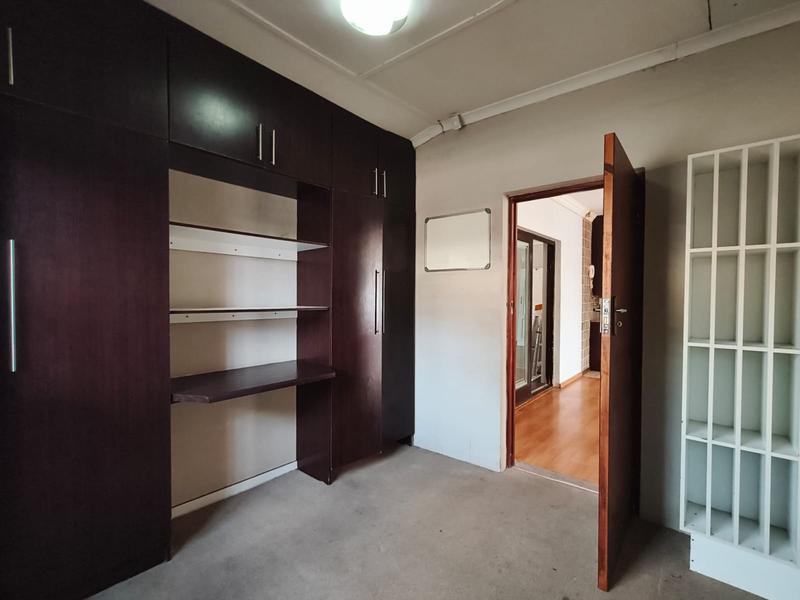 To Let 4 Bedroom Property for Rent in Southernwood Eastern Cape